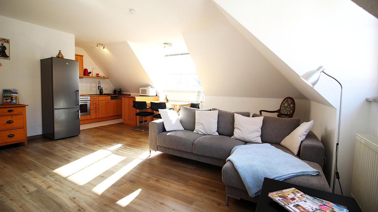Homie Stay Zell - Apartment Mit Privatparkplatz Zell am Main エクステリア 写真